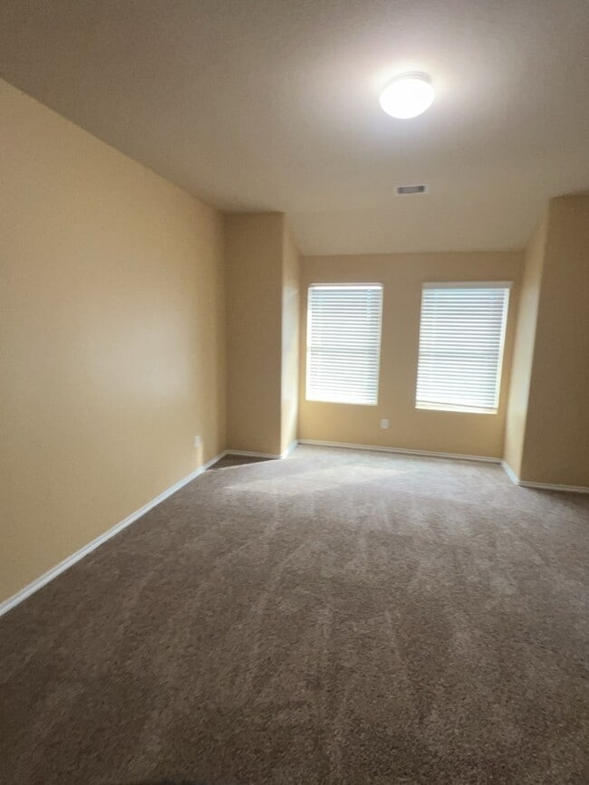 Building Photo - 808 Katydid Ct