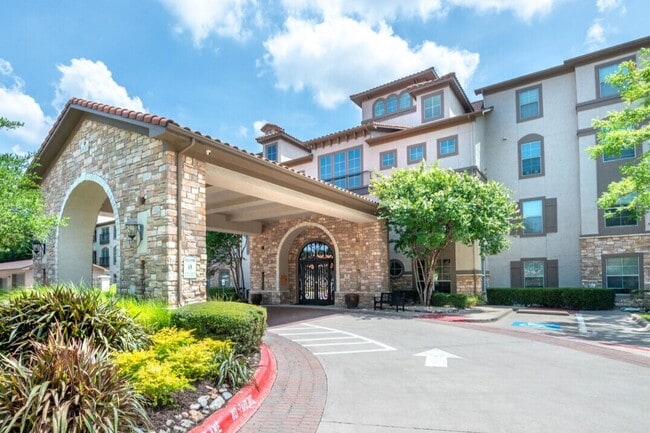 Front Entry - Evergreen at Plano