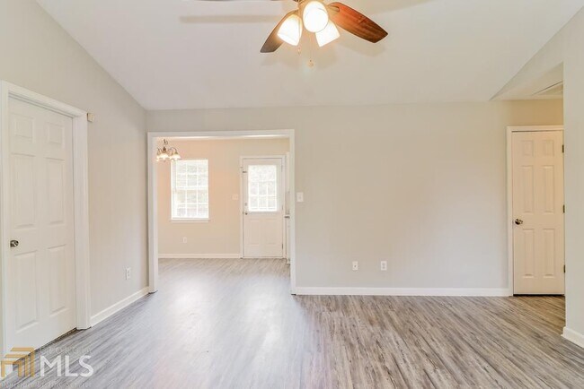 Foto del edificio - 86 Southwind Dr