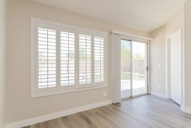 Building Photo - 1067 Kennebunk Cir