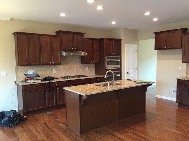Foto del edificio - 3356 Twinrose Pl