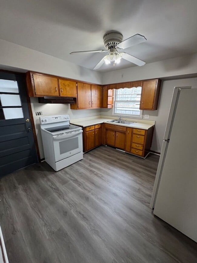 Foto del edificio - 2412 Juliette Ave