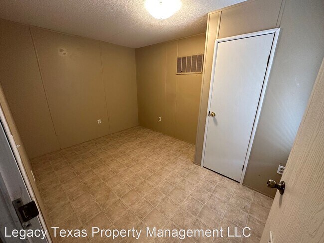 Building Photo - 3 br, 1 bath House - 7177 Retta Mansfield Rd
