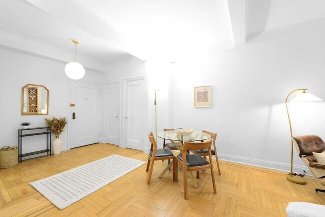 Foto del edificio - 1 bedroom in NEW YORK NY 10019