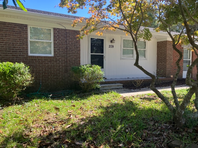 Building Photo - 209 Antoinette Dr