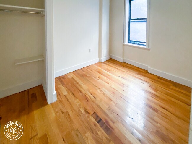 Foto del edificio - 711 St Marks Ave