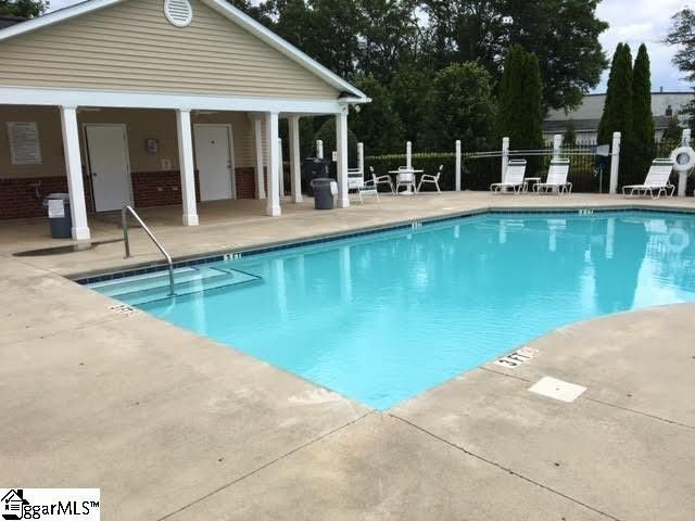 Foto del edificio - 306 Juniper Bend Cir