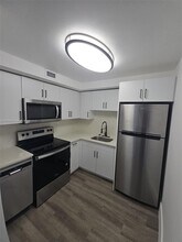 Building Photo - 8101 Crespi Blvd