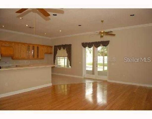 Building Photo - 2033 Live Oak Blvd