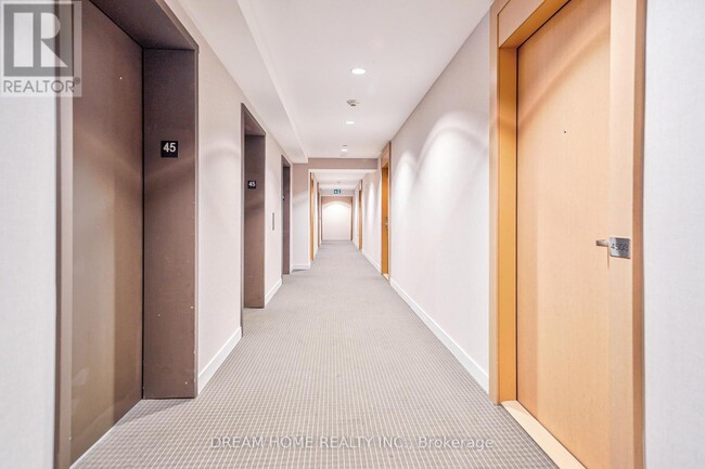 Building Photo - 7 Grenville St