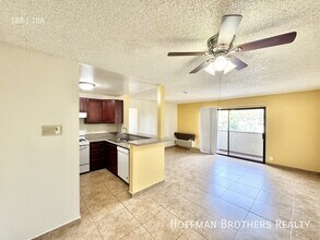Building Photo - 15040 Vanowen St