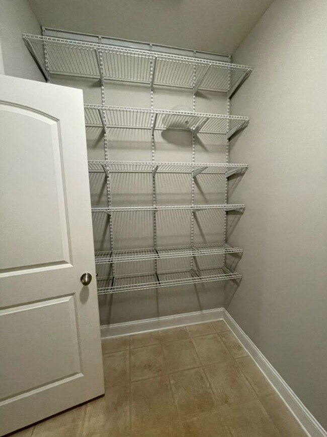 Foto del edificio - Ready to move in! 4 Beds 2.5 Baths!