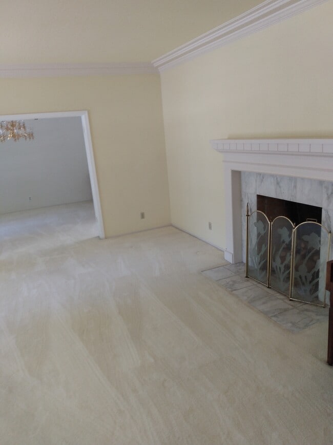 Building Photo - 138 Virginia Ct