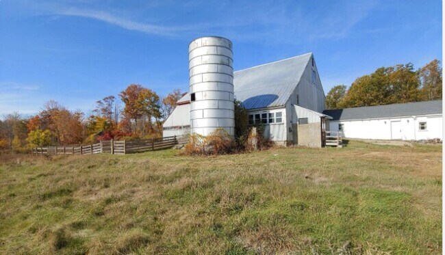 Building Photo - 66 Deering Neighborhood Rd