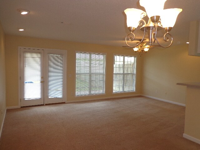 Foto del edificio - 212 Foxchase Ln