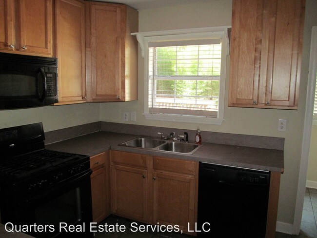 Building Photo - 328 Pennsylvania Ave