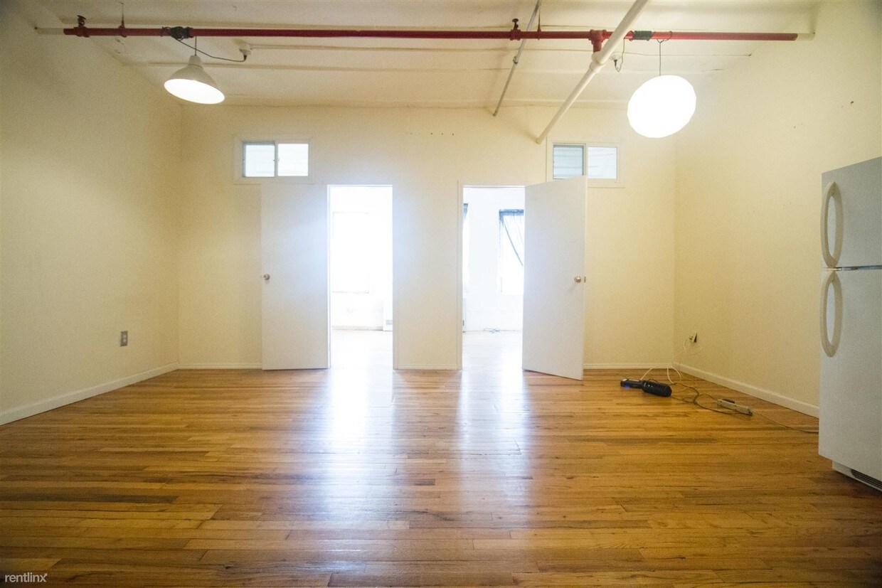 Foto principal - 2 br, 1 bath Apartment - 175 Stockholm St