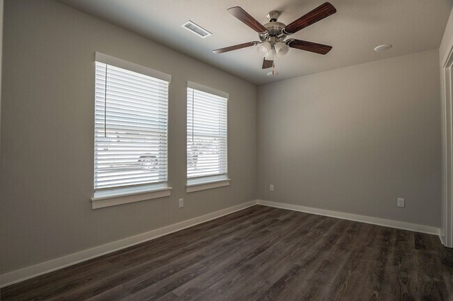 Foto del edificio - 1 bedroom 1 bath home!