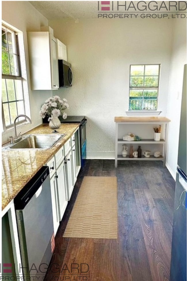 Photo - Walking Distance to the Stockyards! Apartment