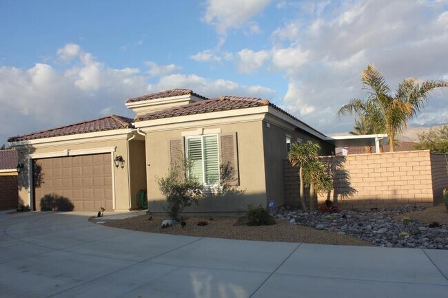 Building Photo - 42815 Portezza Ct