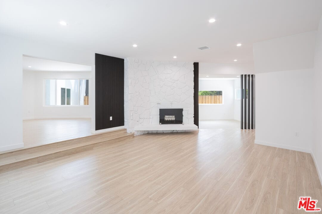 Primary Photo - 1346 N Stanley Ave
