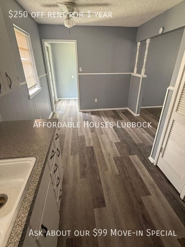 Building Photo - 2613 Auburn St