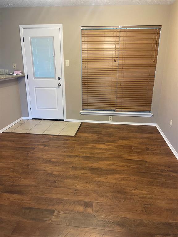 Building Photo - 2512 Ironclad Dr