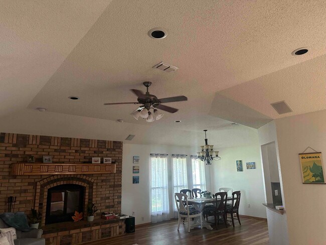 Building Photo - 3700 Ben Crenshaw Cir