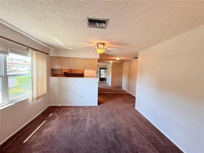 Building Photo - 6125 Chesham Dr