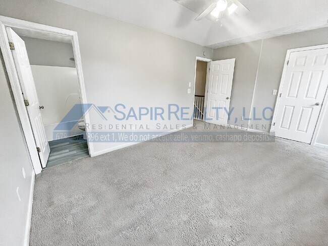 Foto del edificio - 6110 Camden Forrest Cove