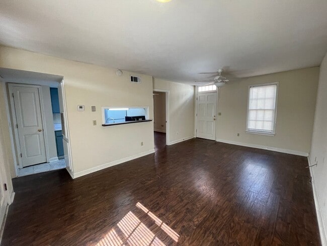 Photo - 106 Planters Row Apartment