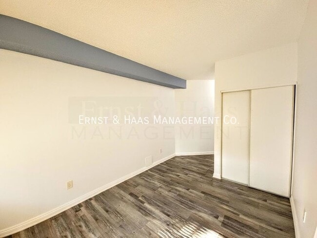 Building Photo - 6673 N Hammond Ave