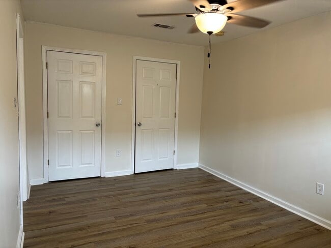 Building Photo - 5309 Vermillion Blvd