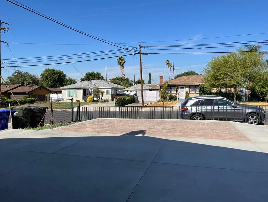 Foto principal - 1078 Washington Ave