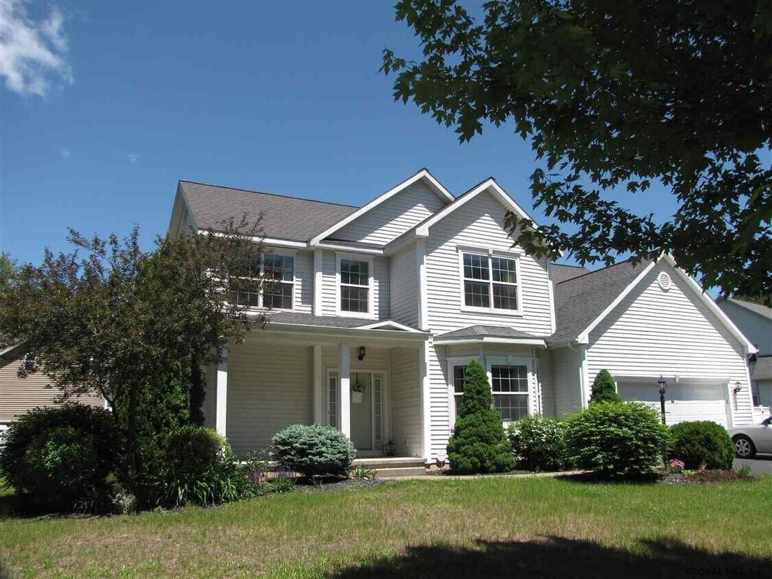 Primary Photo - 7 Westbury Dr