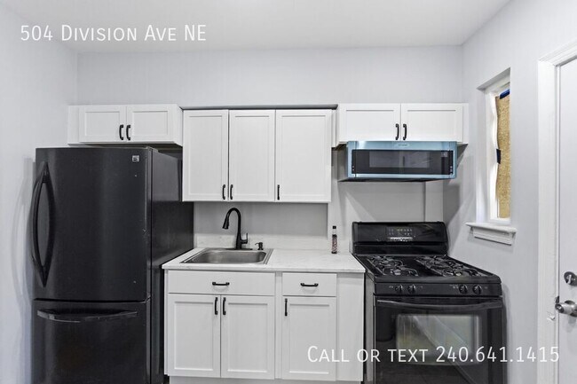 Foto del edificio - 504 Division Ave NE