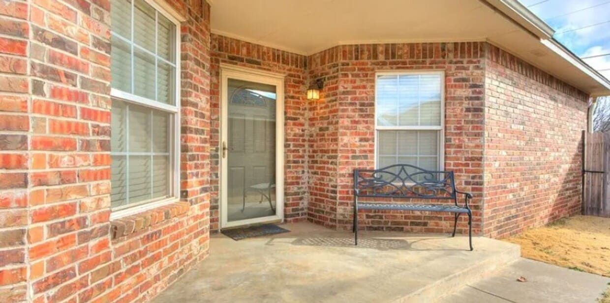 Foto principal - Adorable duplex + Edmond Schools + Lawncar...
