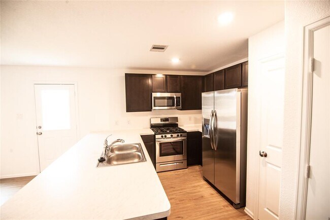 Foto del edificio - 14403 Woodcott Warren Wy