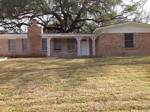 Building Photo - 11511 Whitewing Ave