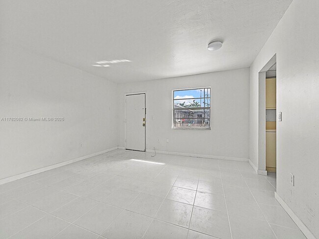 Foto del edificio - 10375 SW 40th St