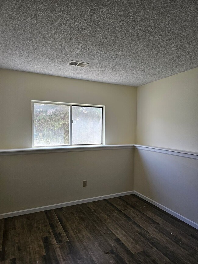 Foto del edificio - 4707 Big Sur Ave