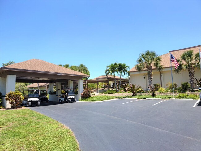 Foto del edificio - Bird Bay Village Annual Rental – Furnished 1st Floor Unit with Covered Parking