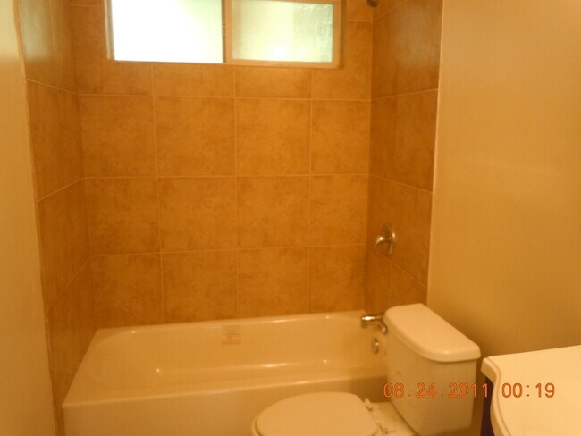 Foto del edificio - 6339 Morse Ave