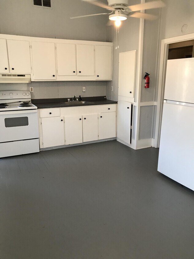 Foto principal - 822 Edwards St