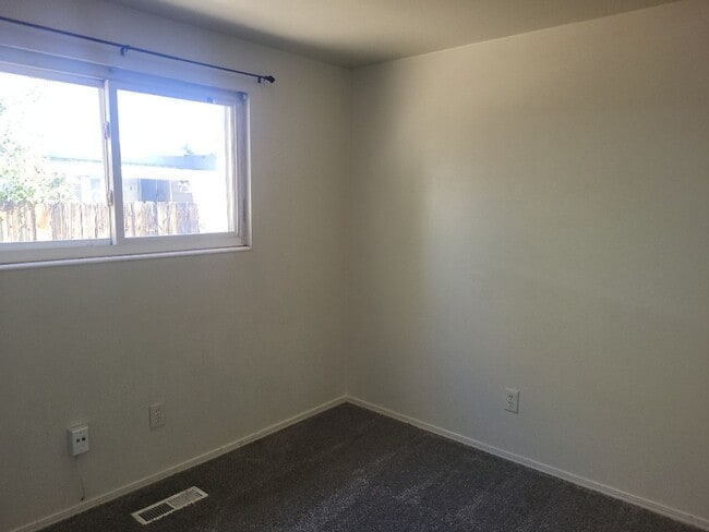 Building Photo - 1680 Gault Way