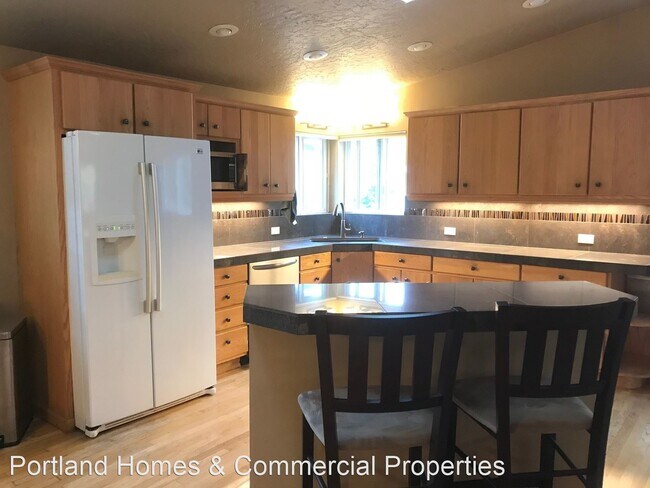 Foto del edificio - 3 br, 2 bath House - 10033 SW 25th Ave.