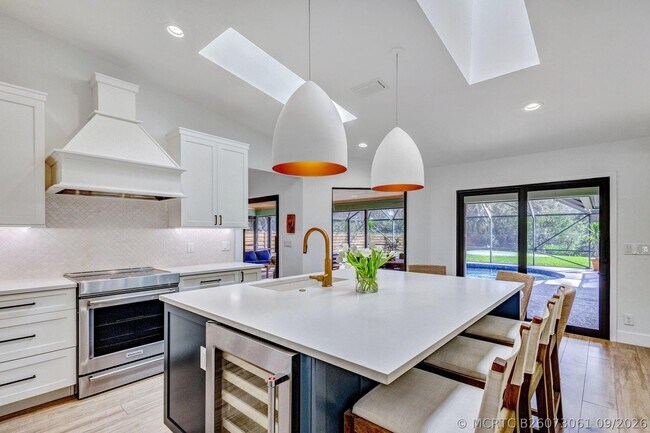 Foto del edificio - 18246 River Oaks Cir