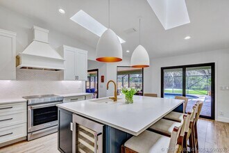 Building Photo - 18246 River Oaks Cir