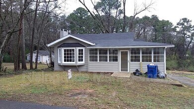 Building Photo - 104 Walker Ave