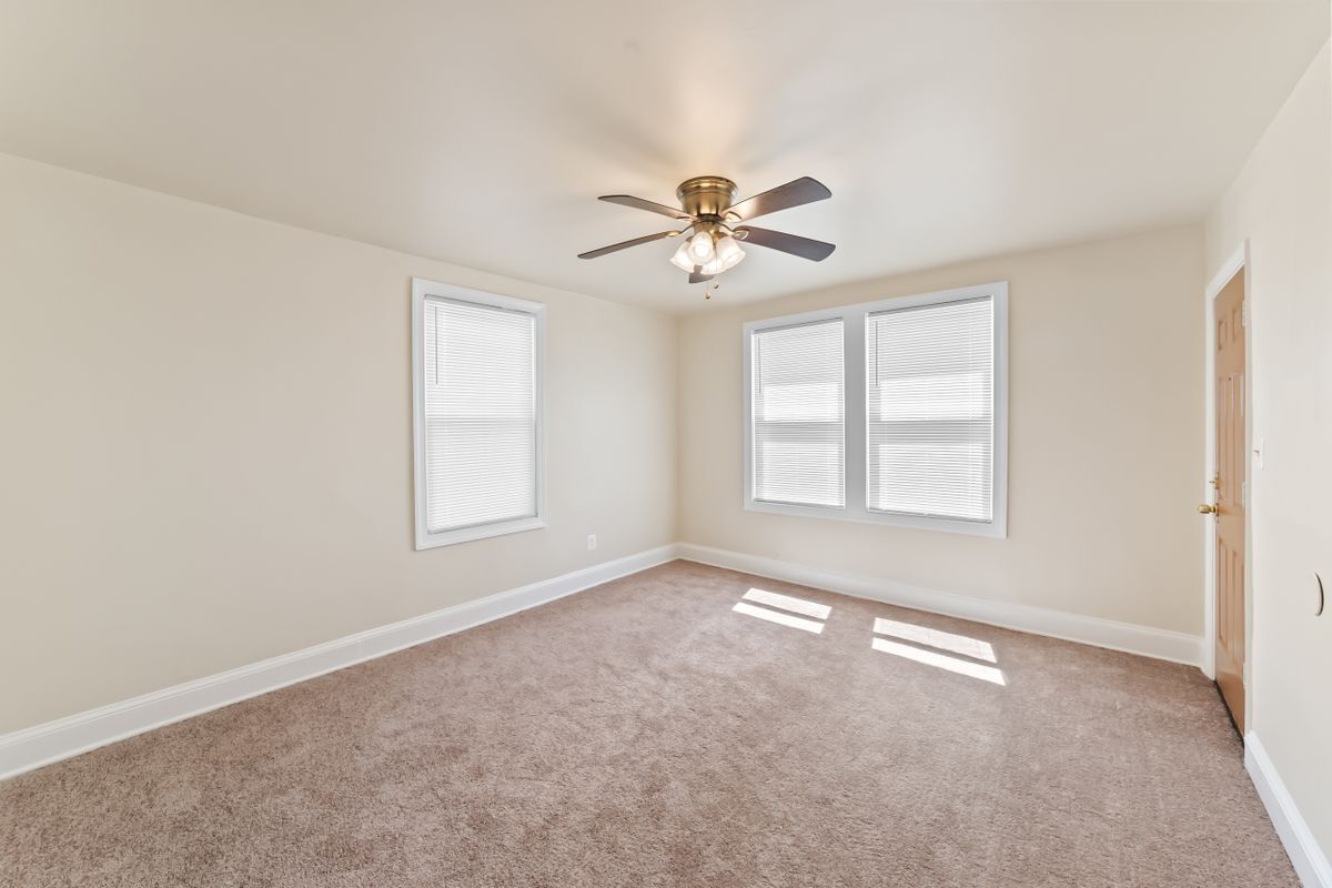 Foto principal - 2805 28th St SE